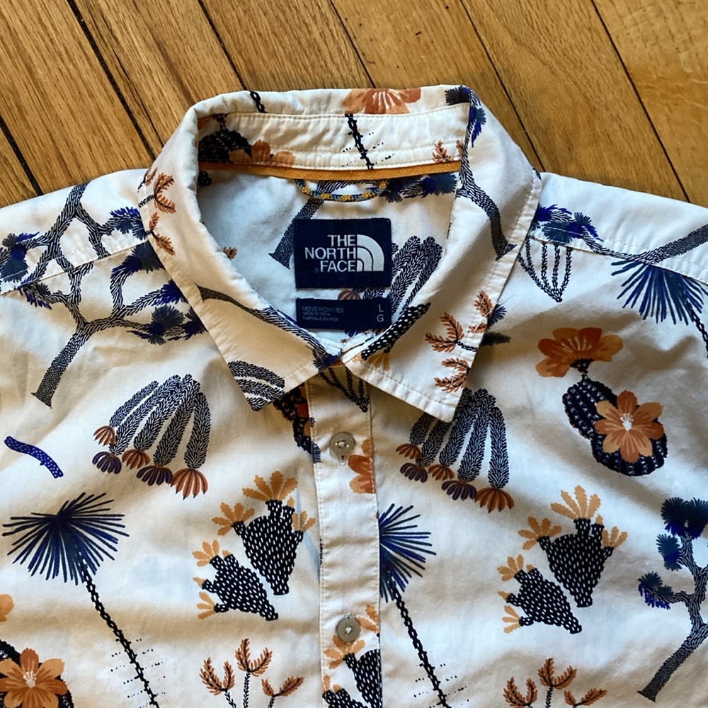The North Face Men’s Cactus Short Sleeve Shirt - L